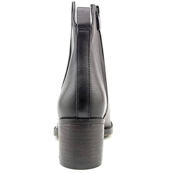 Clarks Women's Movie Act Classic Ankle Casual Boot - Picture 2 of 4